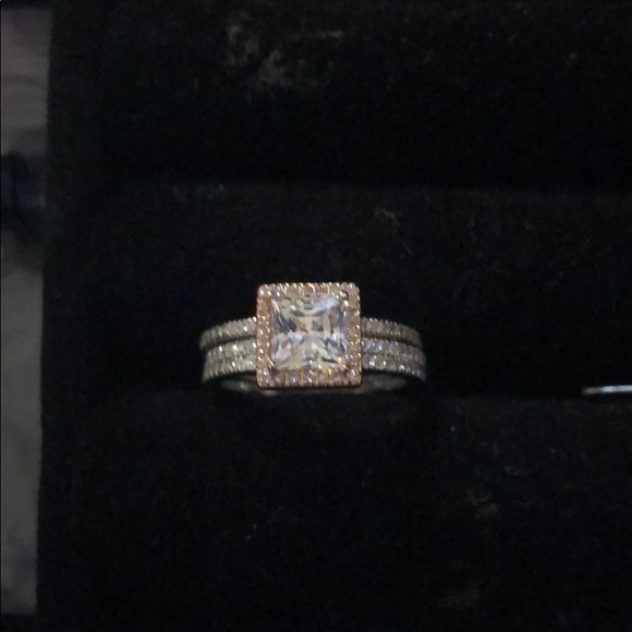 COPY - Simon G Wedding set - Picture 7 of 8